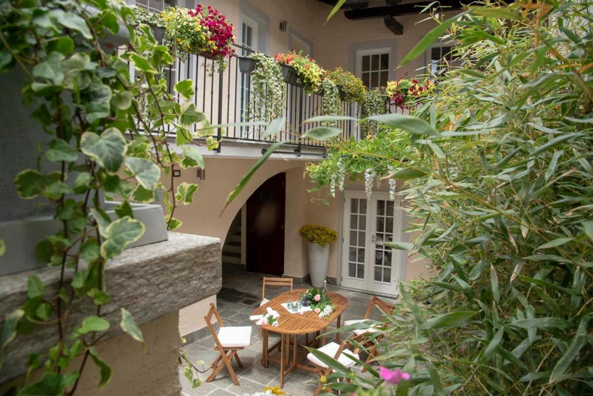 Casa Mia Castelveccana Exterior photo