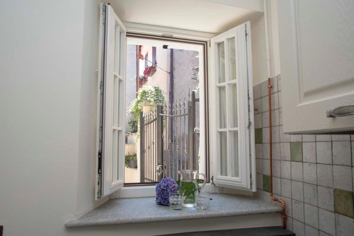 Casa Mia Castelveccana Exterior photo